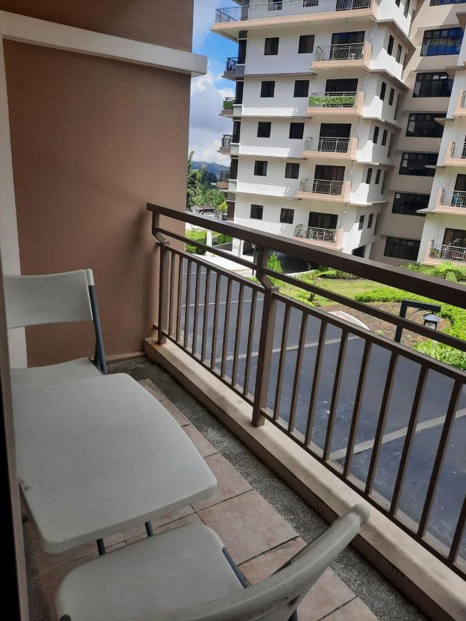 Bristle Ridge Condominium バギオ エクステリア 写真