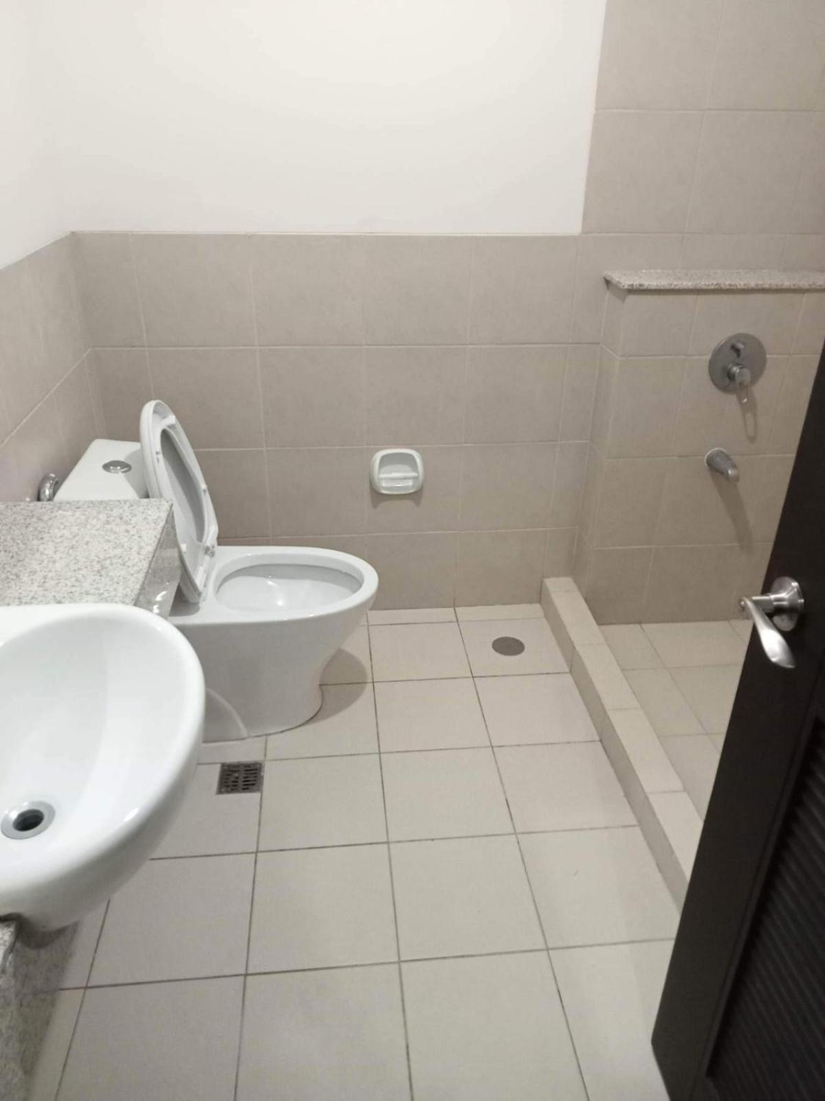 Bristle Ridge Condominium バギオ エクステリア 写真